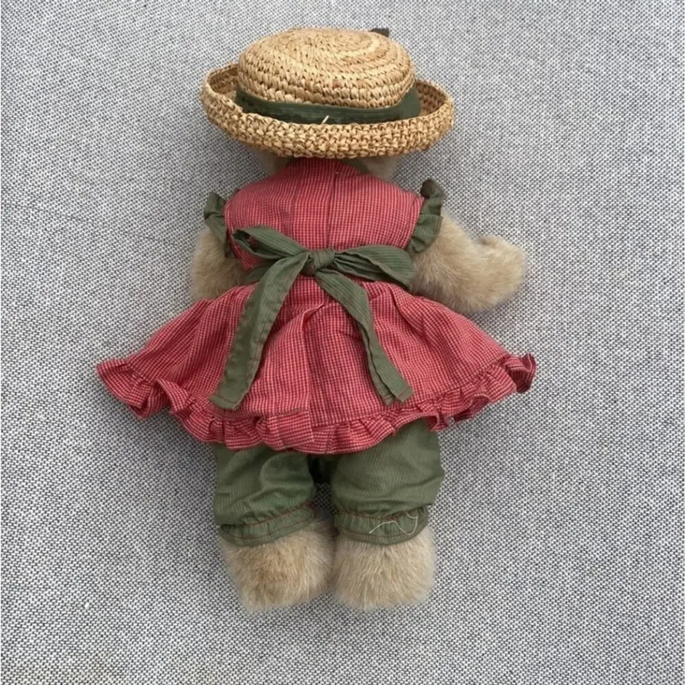 Boyds Bear Best Dressed Series “April Mae Mcveggie” 16